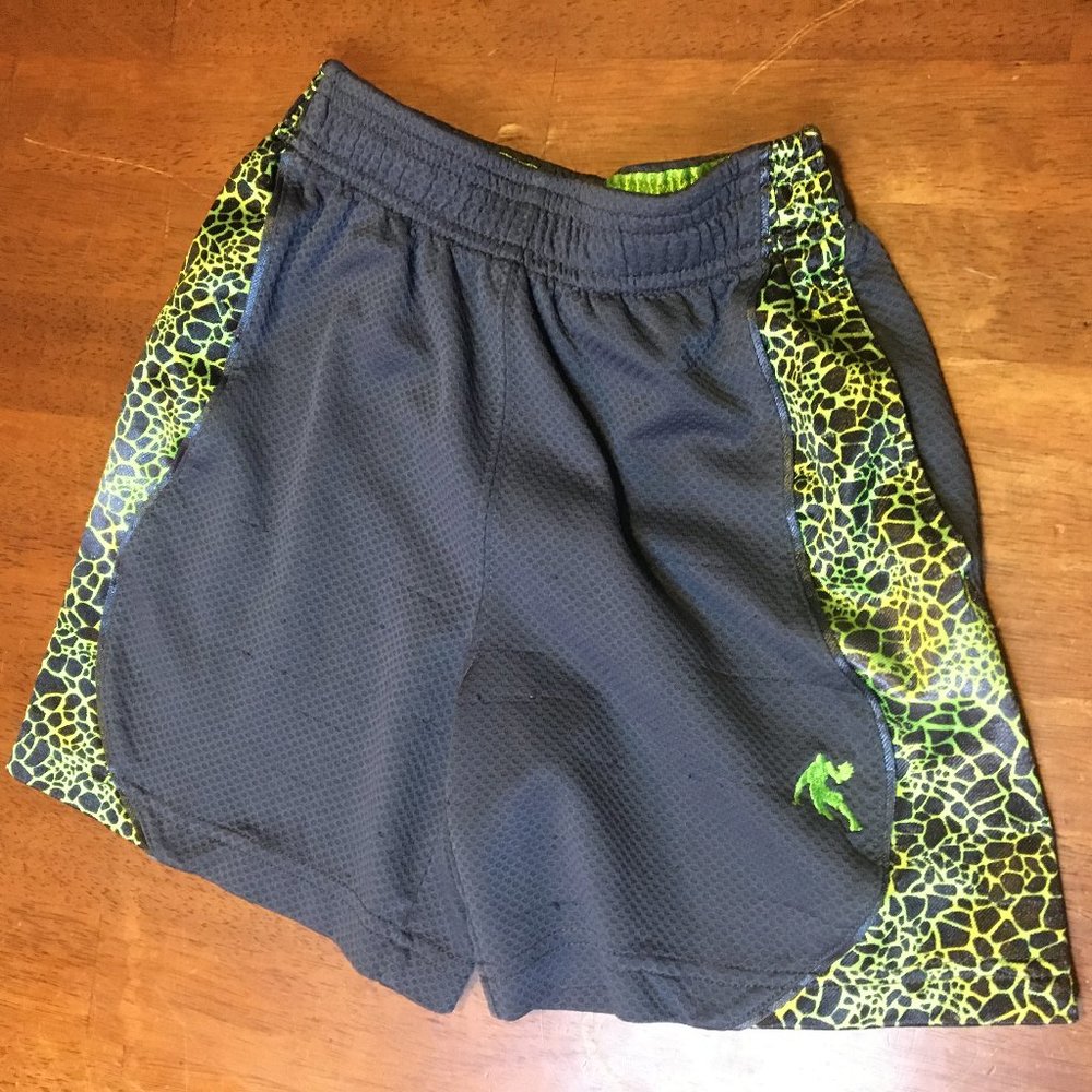 AND ONE XS BOYS BASKETBALL SHORTS